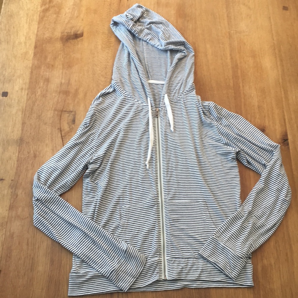 American Eagle Semi Cropped Zip-Up